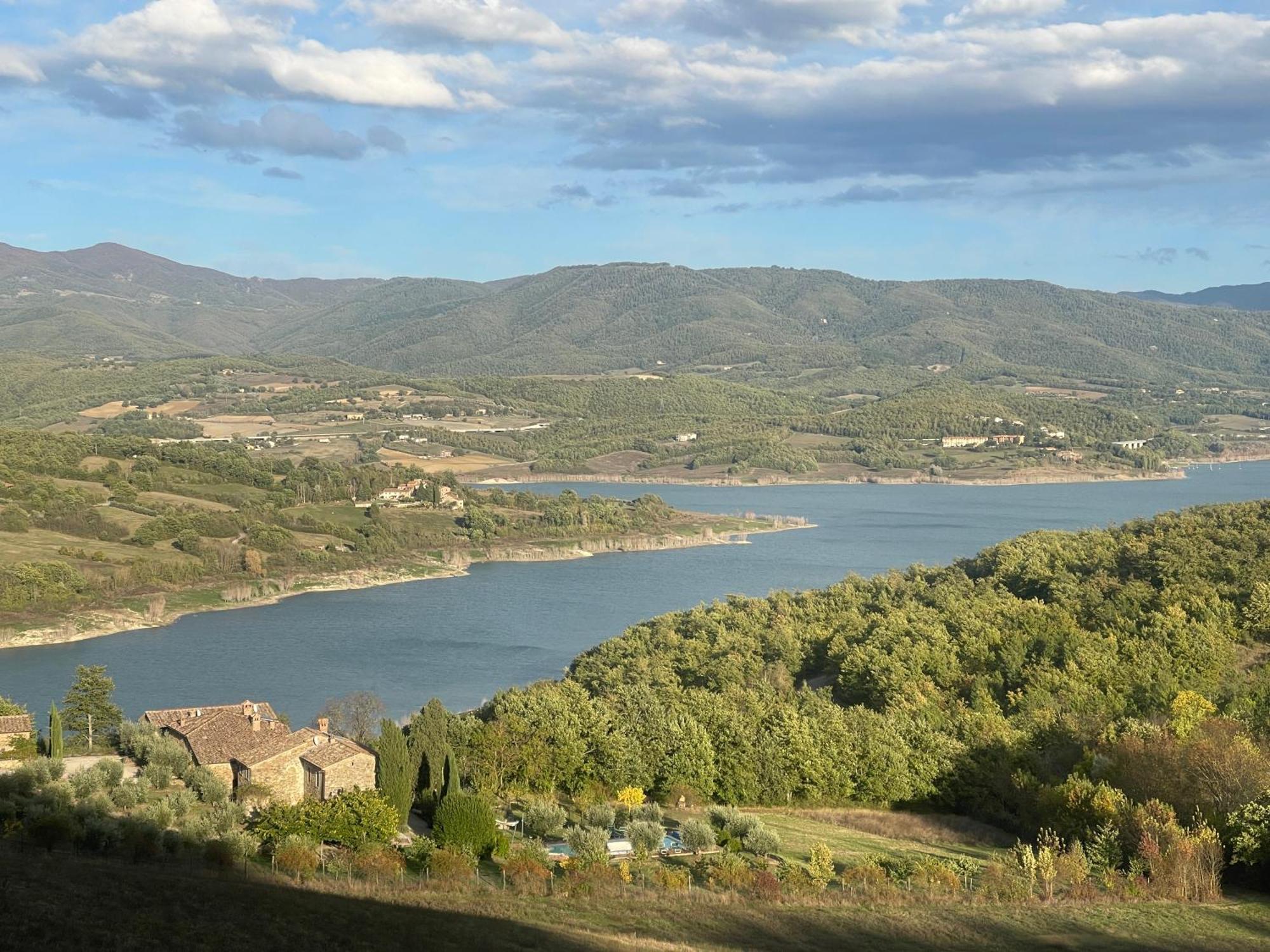 Bio Agriturismo Il Vigno Caprese Michelangelo Kültér fotó