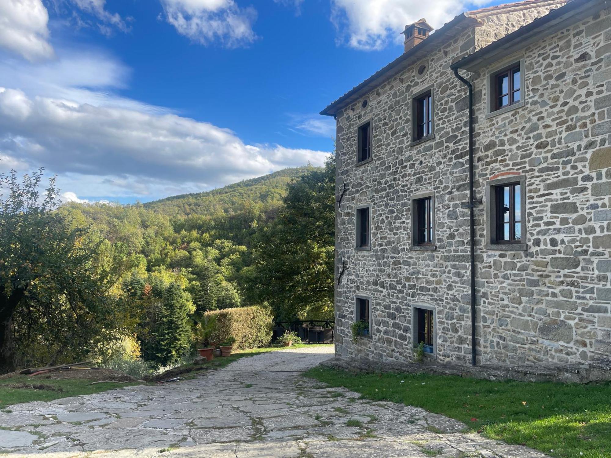 Bio Agriturismo Il Vigno Caprese Michelangelo Kültér fotó