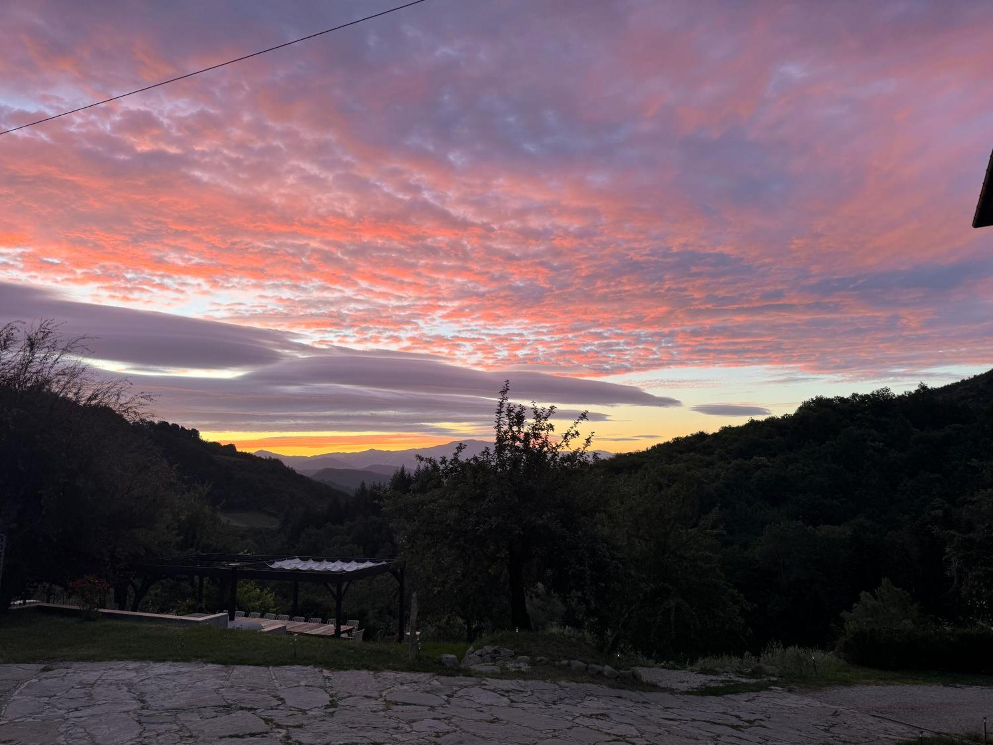 Bio Agriturismo Il Vigno Caprese Michelangelo Kültér fotó